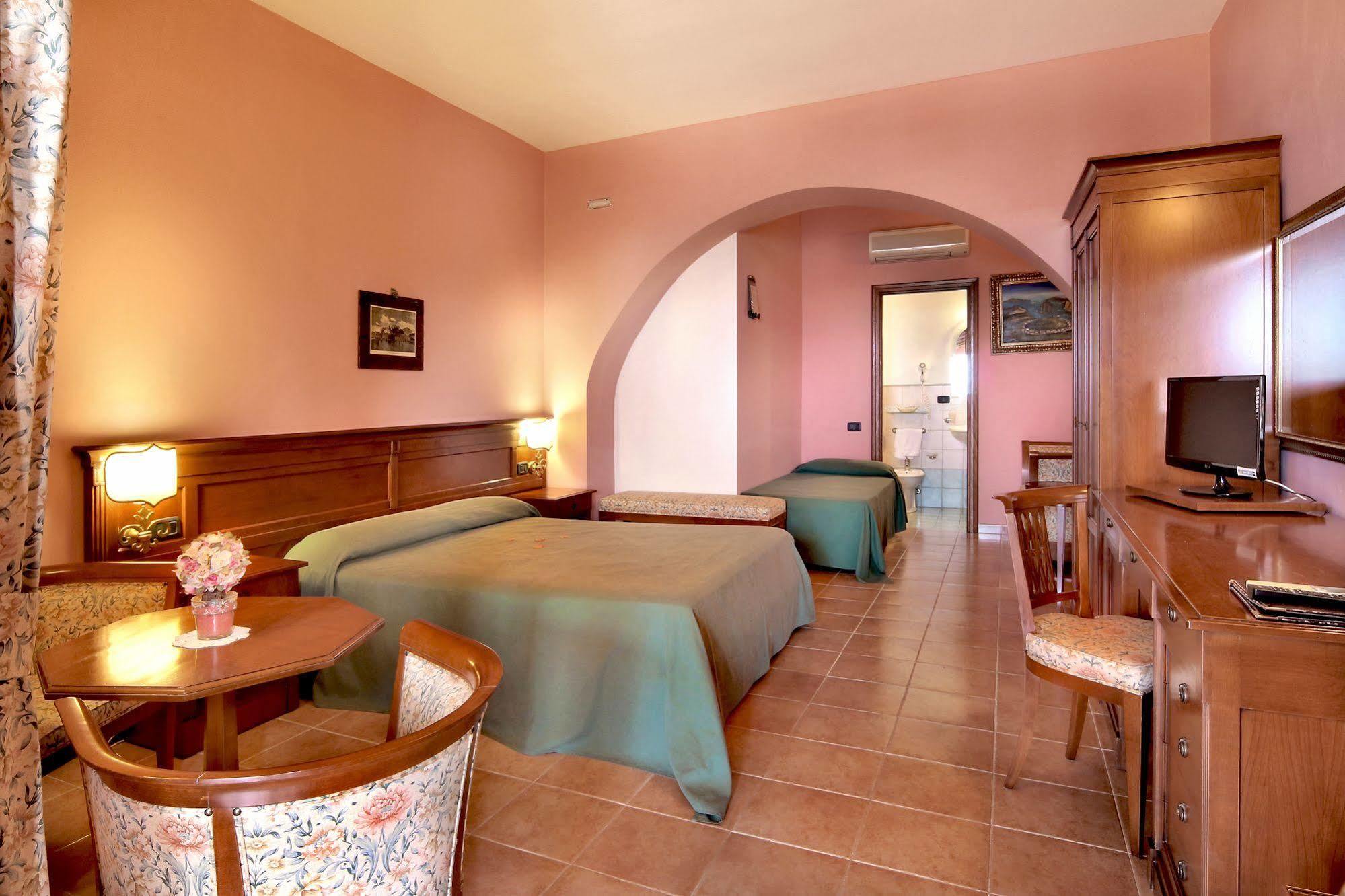 Hotel Villa Cute - Hvc Lipari  Eksteriør billede